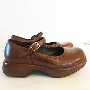 Dansko brown Mary Janes w decorative stitching 39